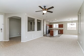 3433 E Arianna Ave in Gilbert, AZ - Foto de edificio - Building Photo
