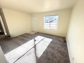 1621 Clover Ln in Champaign, IL - Building Photo - Building Photo