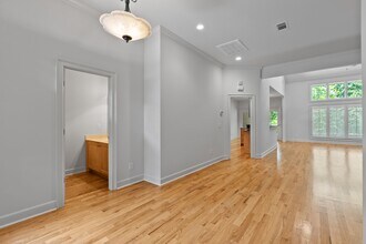 2021 Hillbrook Cir in Auburn, AL - Foto de edificio - Building Photo
