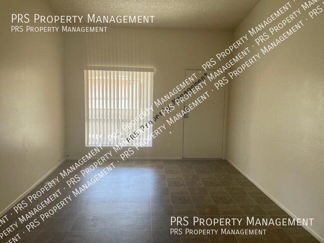 property at 465 W Ivyglen St