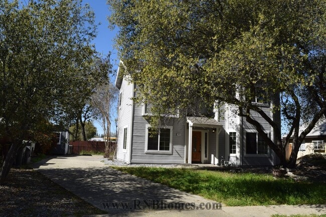 property at 3430 Rachel Ct