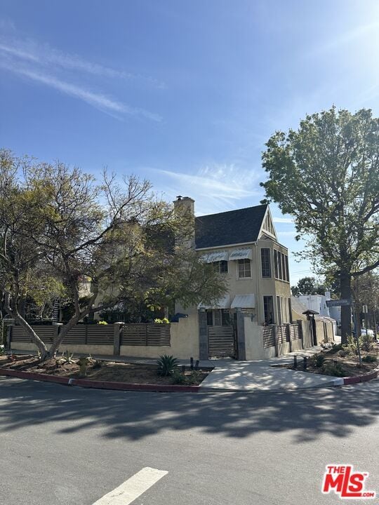 1086 Meadowbrook Ave in Los Angeles, CA - Building Photo - Building Photo