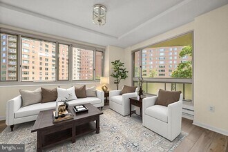 4101 Cathedral Ave NW in Washington, DC - Foto de edificio - Building Photo