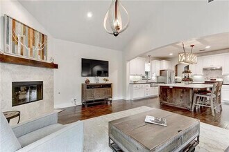 1905 Frazier Ave in Austin, TX - Building Photo - Building Photo