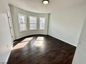 105 S 7th St in Newark, NJ - Building Photo - Building Photo