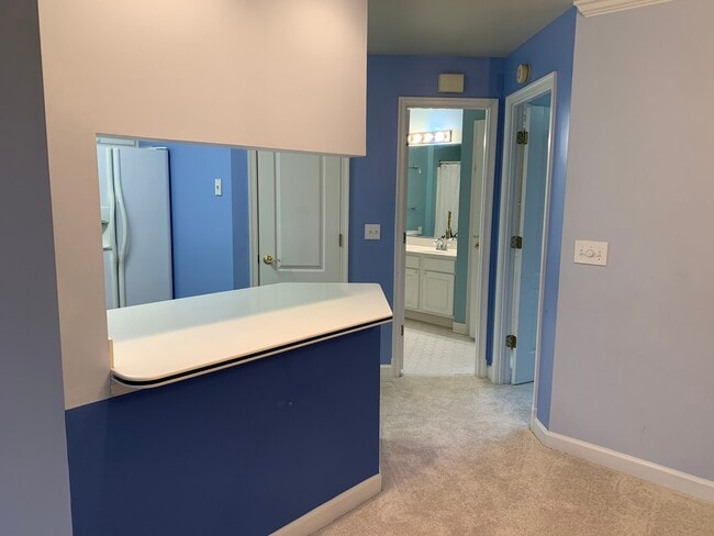 6916 Fairfax Dr, Unit 308 in Arlington, VA - Building Photo - Building Photo