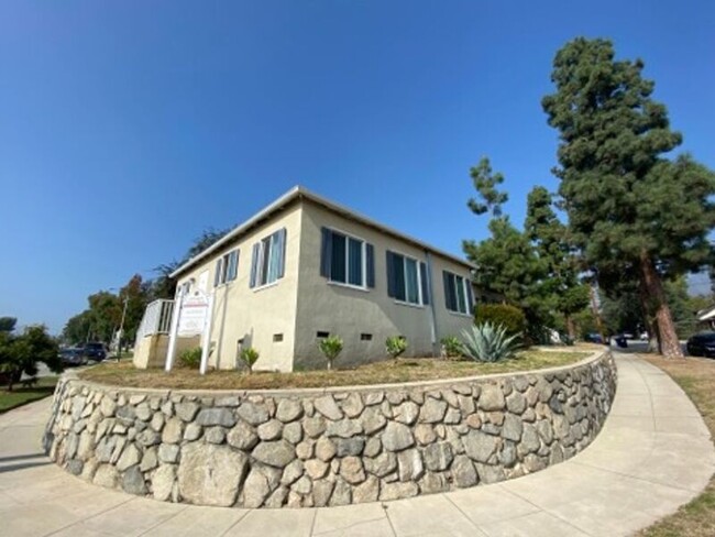 4103 Rincon Ave in Montrose, CA - Building Photo - Building Photo