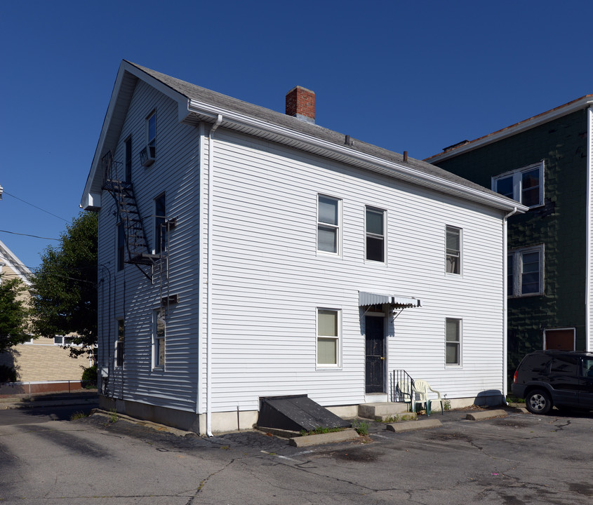 6-8 West St in Pawtucket, RI - Building Photo