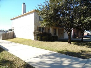 18932 Chrighton Castle Bend in Pflugerville, TX - Building Photo - Building Photo