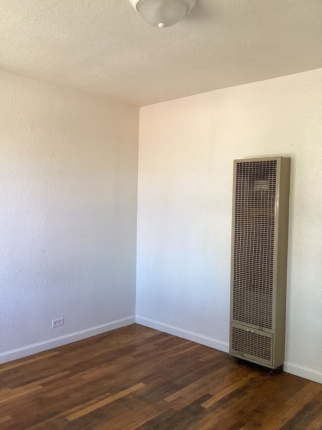 611 W 5th St in Portales, NM - Foto de edificio - Building Photo