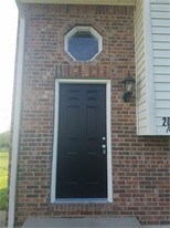 217 Creekside Ct in Lexington, KY - Building Photo