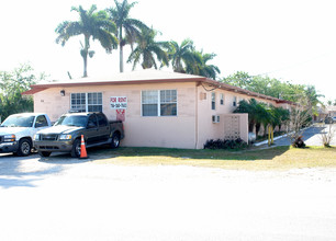 Geraldine Apartments in Homestead, FL - Building Photo - Building Photo