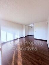 660 S Tucson Blvd in Tucson, AZ - Building Photo - Building Photo