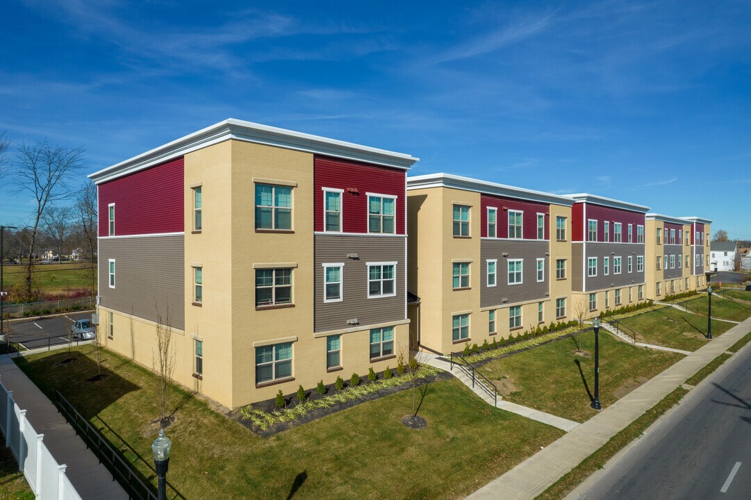 Kenlawn Place in Columbus, OH - Building Photo