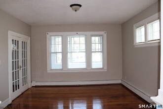 152 Lyons St in New Britain, CT - Building Photo - Building Photo