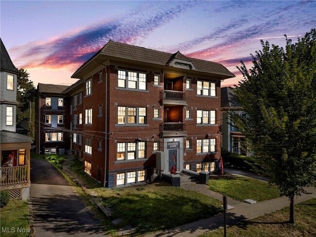 property at 3308 Archwood Ave