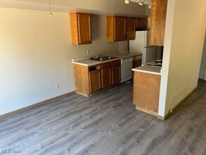 3892 Beech Hill Rd NW in North Canton, OH - Building Photo - Building Photo