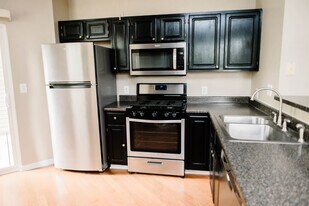 1422 Eagle Pointe Dr, Unit 1422 in Canonsburg, PA - Building Photo