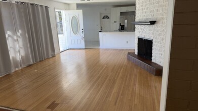 215 Woodland Ave in Daytona Beach, FL - Building Photo - Building Photo