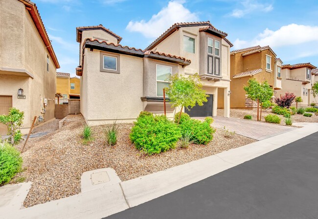 6898 Double Vis Wy in Las Vegas, NV - Building Photo - Building Photo