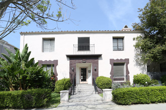 145 S Elm Dr in Beverly Hills, CA - Building Photo - Building Photo