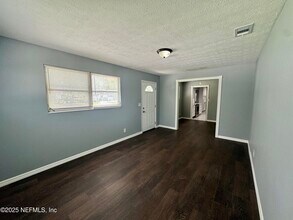 2366 Betsy Dr in Jacksonville, FL - Building Photo - Building Photo