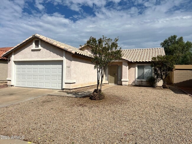 11231 W Golden Ln in Peoria, AZ - Building Photo - Building Photo