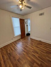 3541 S 92nd St, Unit Lower Unit in Milwaukee, WI - Foto de edificio - Building Photo