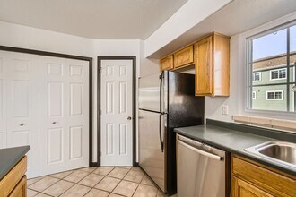 8199 Welby Rd in Denver, CO - Foto de edificio - Building Photo