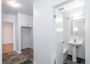 Burnbrae in Edmonton, AB - Building Photo - Building Photo