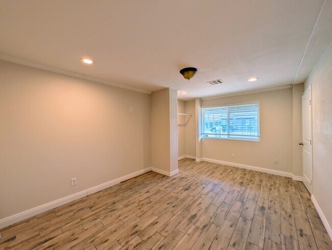 13208 W Tuckey Ln in Glendale, AZ - Building Photo - Building Photo