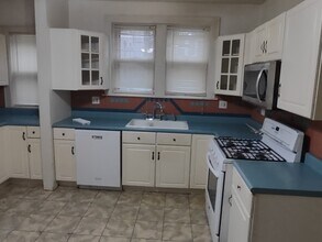7219 N Wolcott Ave, Unit 1 in Chicago, IL - Building Photo - Building Photo