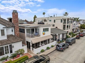 119 Ruby Ave in Newport Beach, CA - Foto de edificio - Building Photo