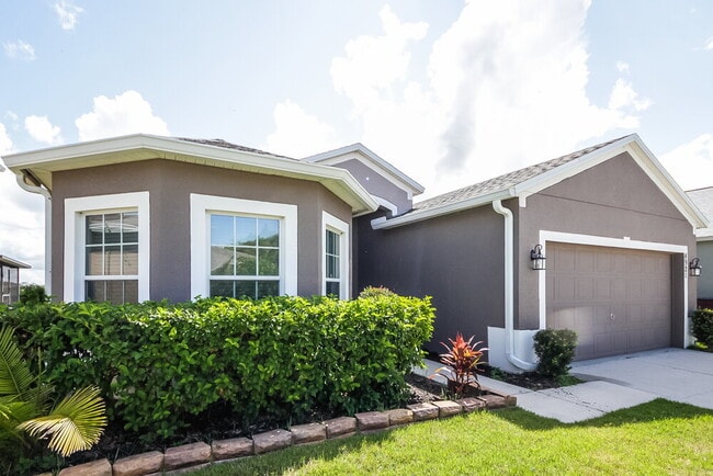 4921 Windbourne Way in St. Cloud, FL - Foto de edificio - Building Photo