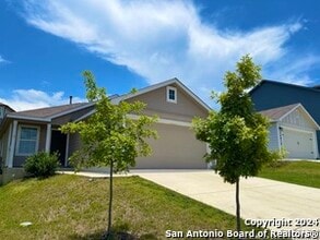 14010 Silos Meadows in San Antonio, TX - Building Photo - Building Photo
