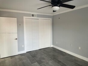 7215 Miami Lakes Dr in Miami Lakes, FL - Building Photo - Building Photo
