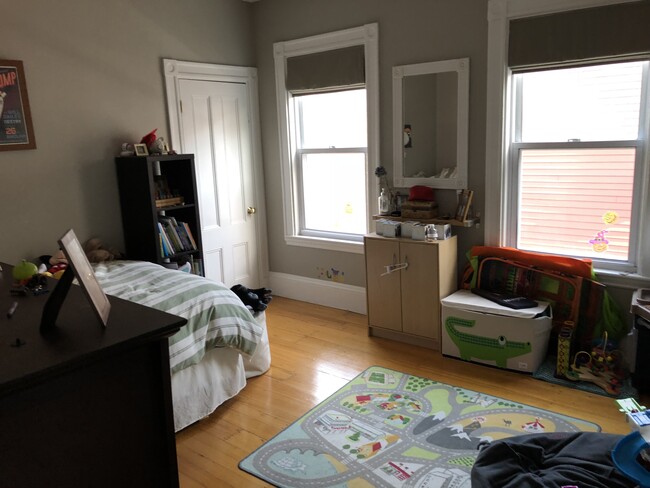 6 Bellflower St, Unit 3