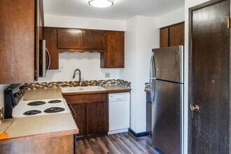 13726 E Mission Ave in Spokane Valley, WA - Building Photo - Building Photo