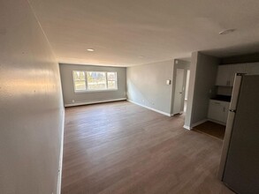 The Regal Gardens in East Orange, NJ - Building Photo - Interior Photo