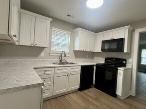 2916 McDonald Dr SW in Decatur, AL - Building Photo - Building Photo