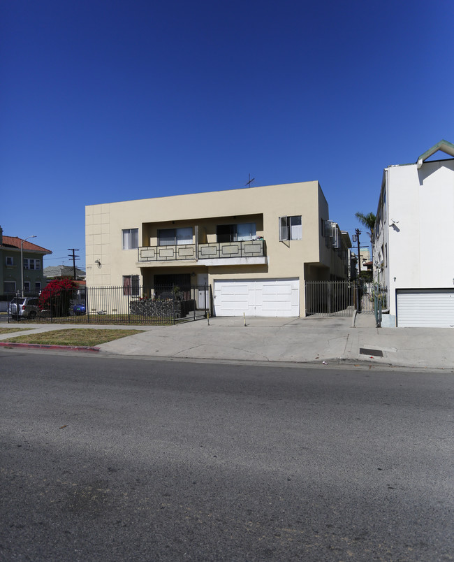 4161 W 4th St in Los Angeles, CA - Foto de edificio - Building Photo