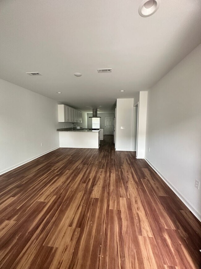 221 Charleston Dr in Enterprise, AL - Building Photo - Building Photo