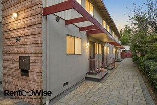 569 Addison Ave in Palo Alto, CA - Building Photo