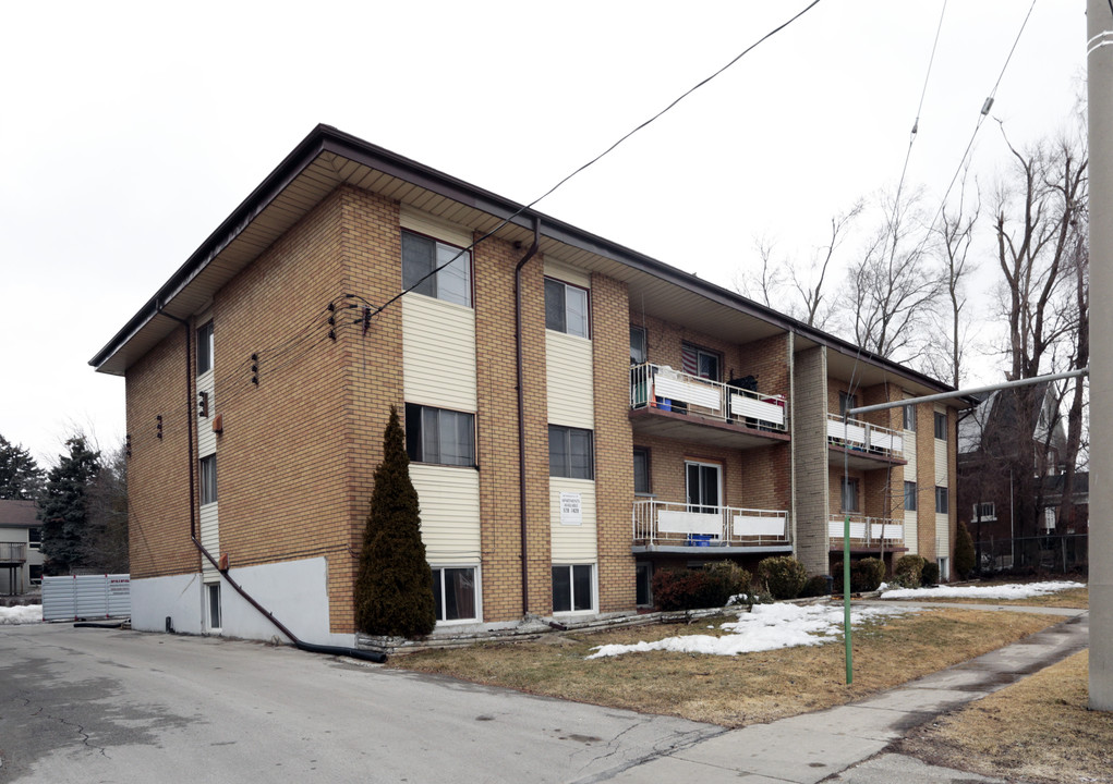 605 Belmont Ave W in Kitchener, ON - Building Photo