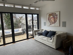 1003 P St NW, Unit B in Washington, DC - Building Photo - Building Photo