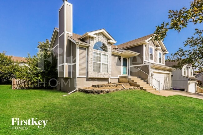 17614 W 111th Terrace in Olathe, KS - Foto de edificio - Building Photo