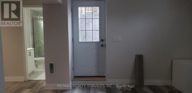 34 Interlacken Dr in Brampton, ON - Building Photo - Building Photo