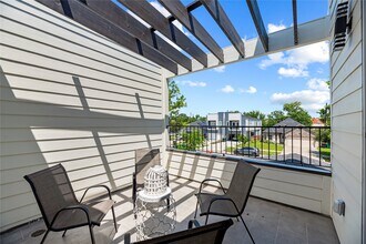 7212 England St in Houston, TX - Building Photo - Building Photo