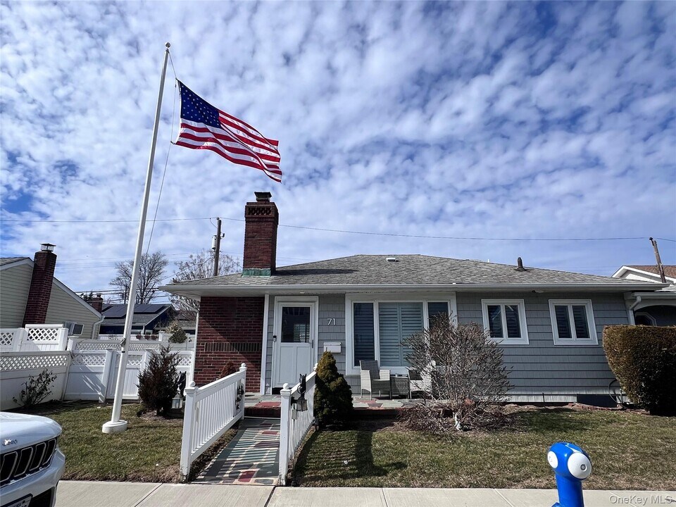 71 Boyd St in Long Beach, NY - Building Photo