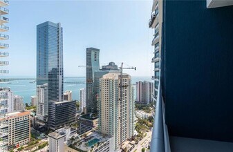 60 SW 13th St, Unit 3616 in Miami, FL - Building Photo - Building Photo